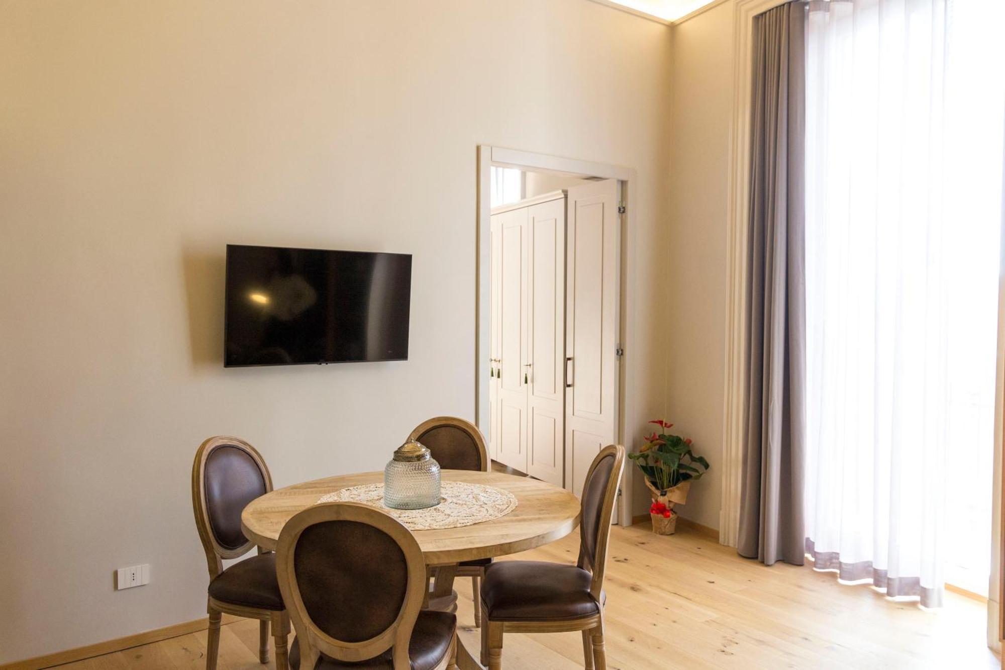 Loft210 *
